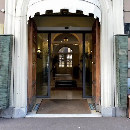 The Guardian Hotel Roma