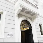 The Guardian Отель