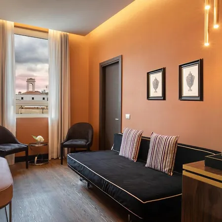 Hotell The Guardian 4*