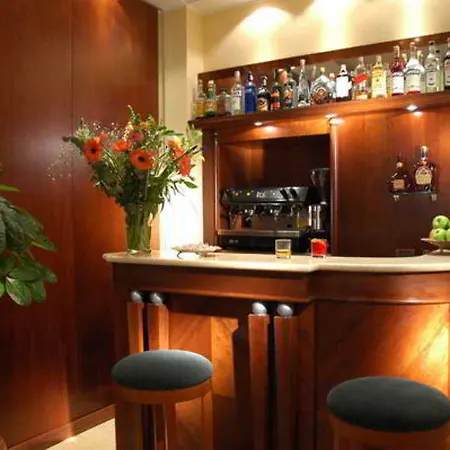 The Guardian Hotell Rom