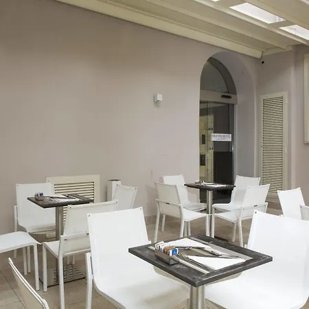 Hotell The Guardian 4*