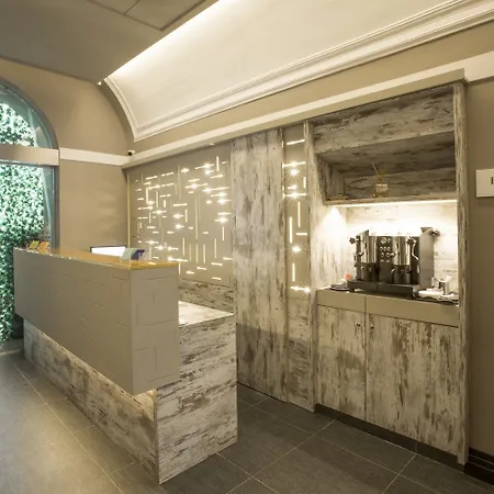 The Guardian 4* Rome