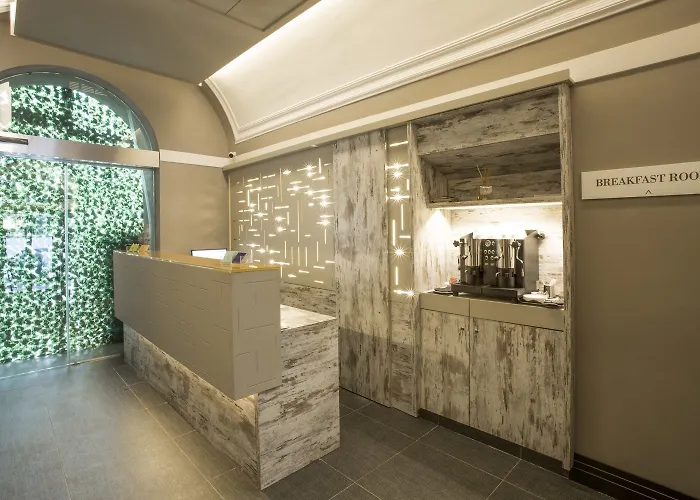 The Guardian 4* Rome